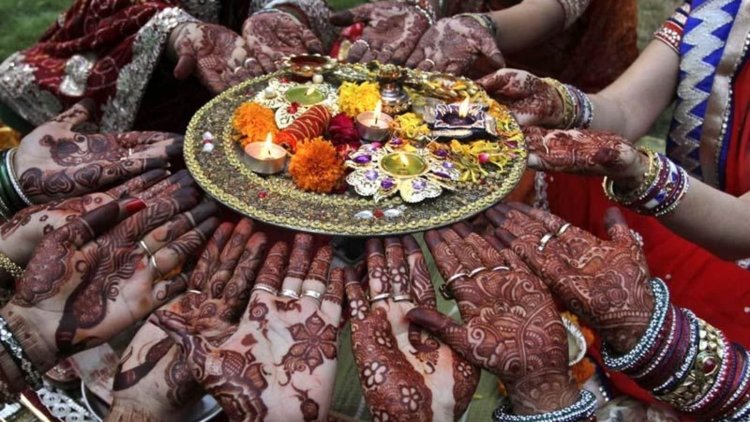 13 अक्टूबर को करवा चौथ,कब होगा चांद का दीदार,  जाने क्‍या है पूजा का शुभ मुहूर्त और पूजन विधि...