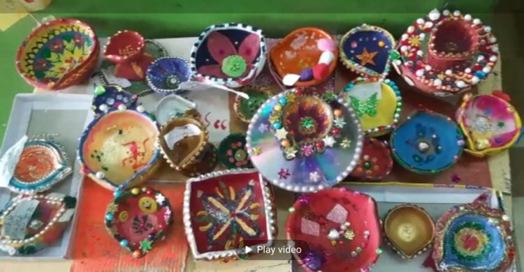 बुधवार  को  लोहिया नगर माउंट कार्मेल स्कूल (गर्ल्स विंग्स) दीपोत्सव धूमधाम से प्रतियोगिता आयोजित की गई... 