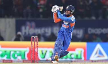 Abhishek Sharma Record: पहली गेंद पर तीसरी बार छक्का, टी20 क्रिकेट में रचा नया इतिहास